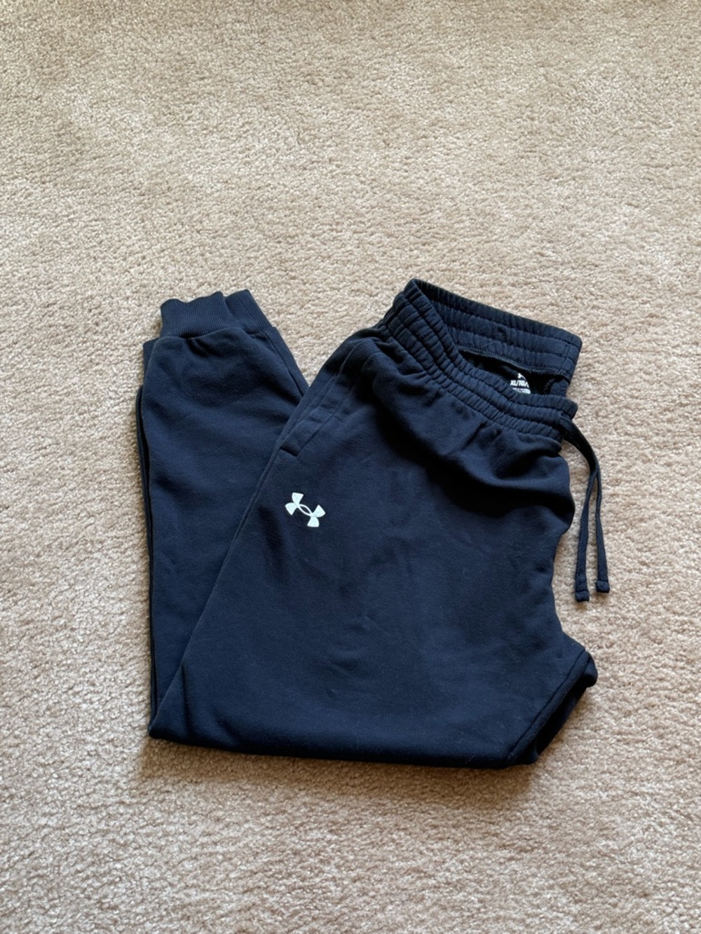 Under Armour Black Jogger Sweatpants excellent condition